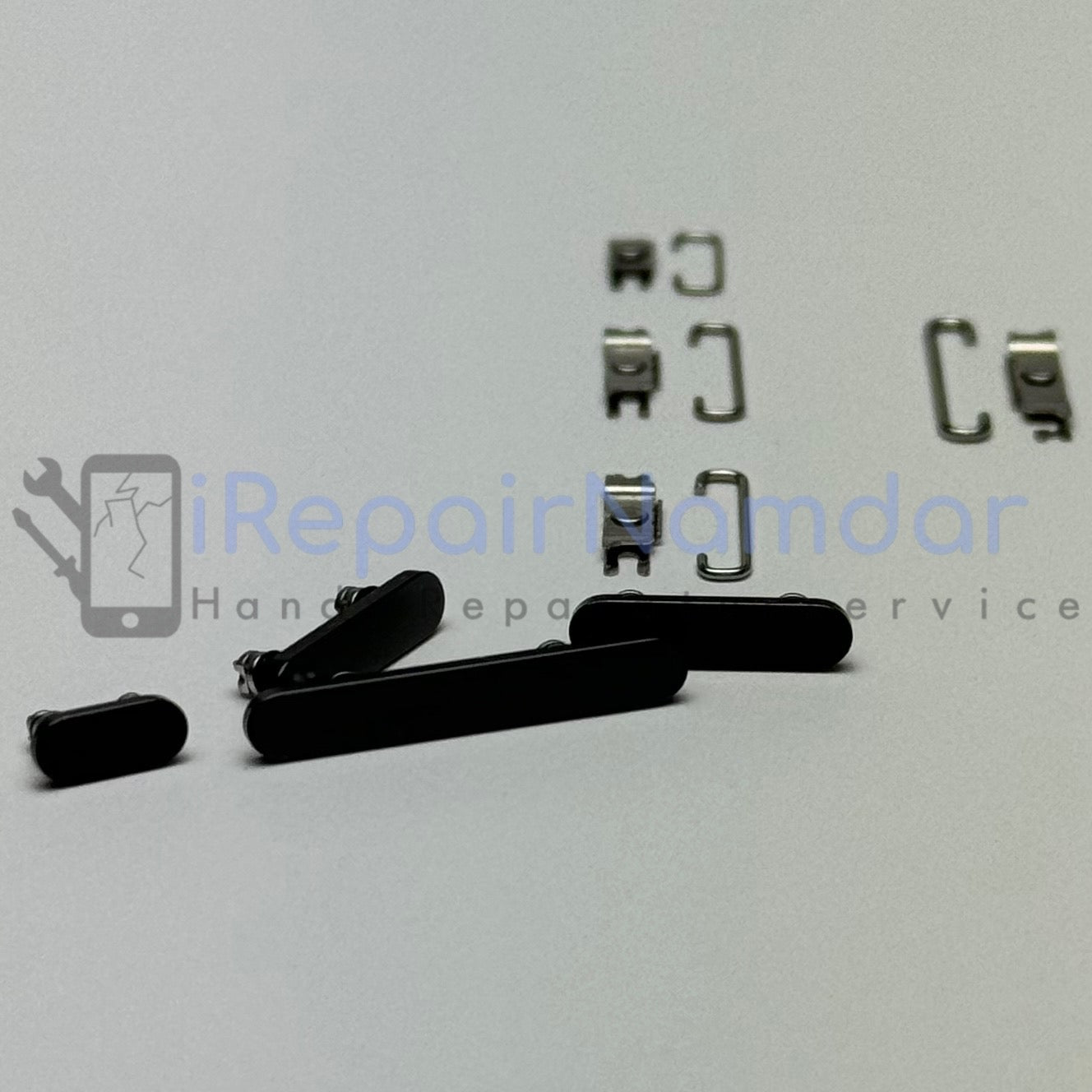 Original iPhone 15 Pro Gehäuse Tasten Schwarz Klammer