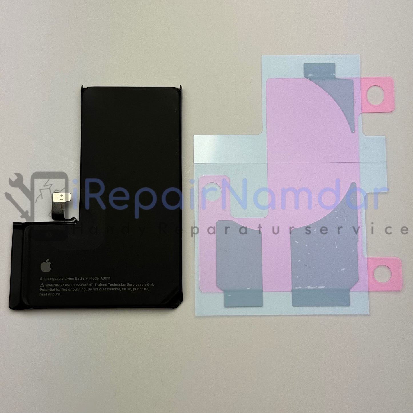 Original iPhone 15 Pro Akku Batterie inklusive Akkukleber