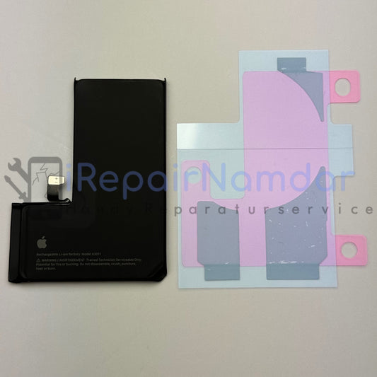 Original iPhone 15 Pro Akku Batterie inklusive Akkukleber